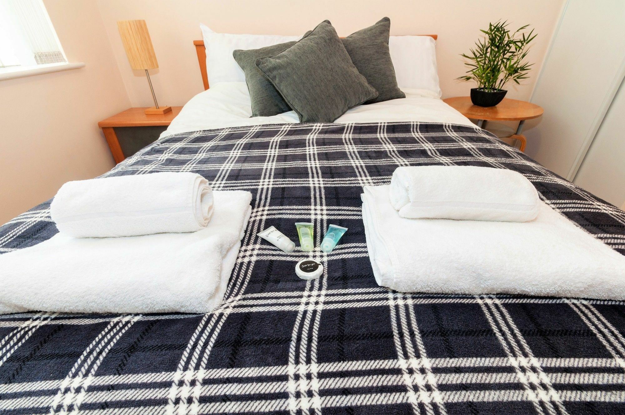 לידס Greek Street Suites מראה חיצוני תמונה